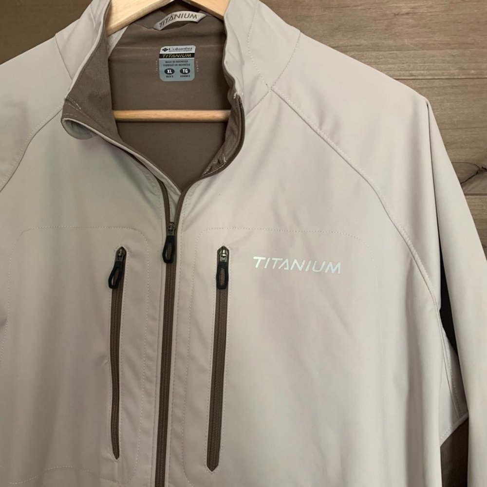 Columbia Titanium Hightail Softshell Tech Jacket - image 2